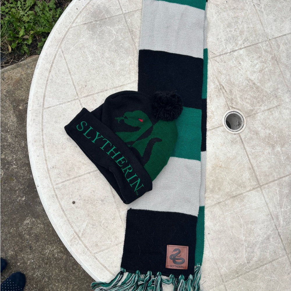 Slytherin Scarf and Beanie Set